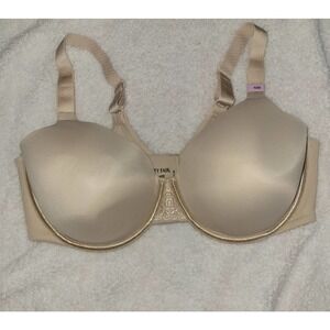 Bra 40D vanity fair